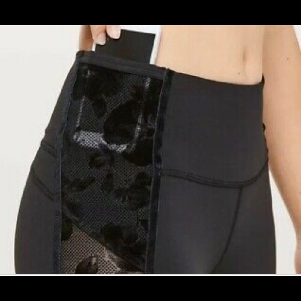 LULULEMON Black flocked lace side wunderunder crop